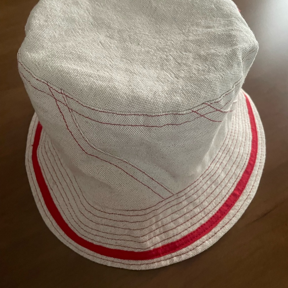 By Inuerni  Made in Italy Cream Bucket Hat with Red Stitching